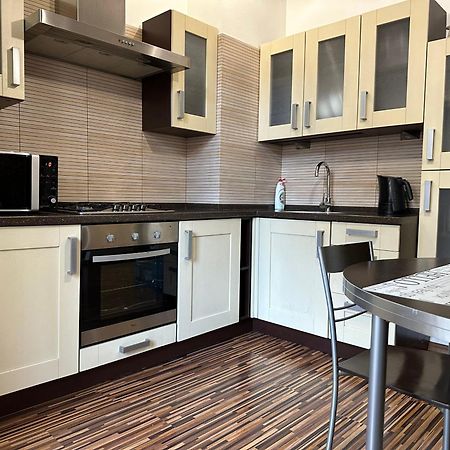 Апартаменты На Бассейной Kyiv Exterior foto
